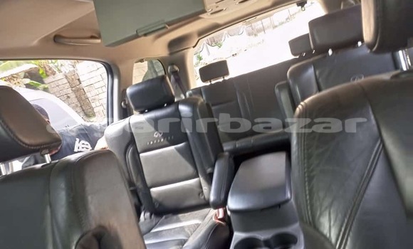 Sayi Na hannu Infiniti QX4 Azurfa Mota in Douala a Ƙasar Kamaru Sayi Na hannu Infiniti QX4 Azurfa Mota in Douala a Ƙasar Kamaru