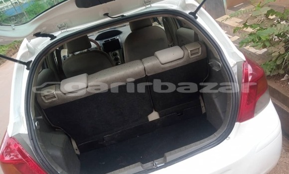 Acheter Occasion Voiture Toyota Yaris Blanc à Yaoundé, Central Cameroon Acheter Occasion Voiture Toyota Yaris Blanc à Yaoundé, Central Cameroon