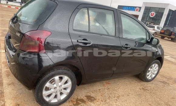 Sayi Na hannu Toyota Yaris Black Mota in Yaounde a Babban Kamaru Sayi Na hannu Toyota Yaris Black Mota in Yaounde a Babban Kamaru