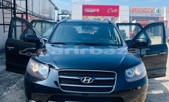 Sayi Sabo Hyundai Santa Fe Black Mota in Douala a Ƙasar Kamaru Sayi Sabo Hyundai Santa Fe Black Mota in Douala a Ƙasar Kamaru