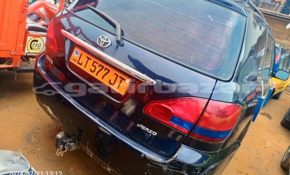Acheter Occasion Voiture Toyota Avensis Verso Noir à Douala, Littoral Cameroon