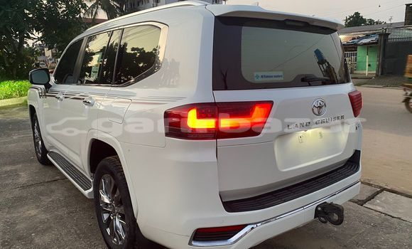 Buy New Toyota Land Cruiser White Car in Douala in Littoral Cameroon Buy New Toyota Land Cruiser White Car in Douala in Littoral Cameroon