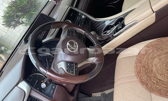 Sayi Na hannu Lexus RX 350 Red Mota in Douala a Ƙasar Kamaru Sayi Na hannu Lexus RX 350 Red Mota in Douala a Ƙasar Kamaru