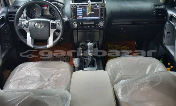 Acheter Import Voiture Toyota Land Cruiser Prado Blanc à Douala, Littoral Cameroon Acheter Import Voiture Toyota Land Cruiser Prado Blanc à Douala, Littoral Cameroon