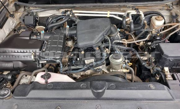 Acheter Import Voiture Toyota Land Cruiser Prado Blanc à Douala, Littoral Cameroon Acheter Import Voiture Toyota Land Cruiser Prado Blanc à Douala, Littoral Cameroon