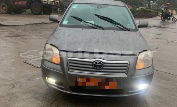 Sayi Na hannu Toyota Avensis Sauran Mota in Douala a Ƙasar Kamaru Sayi Na hannu Toyota Avensis Sauran Mota in Douala a Ƙasar Kamaru