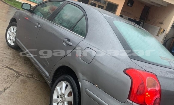Sayi Na hannu Toyota Avensis Sauran Mota in Douala a Ƙasar Kamaru Sayi Na hannu Toyota Avensis Sauran Mota in Douala a Ƙasar Kamaru