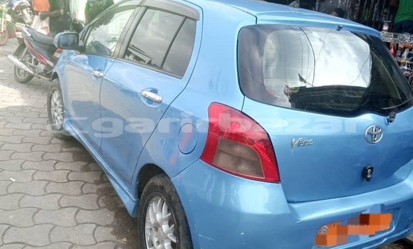 Sayi Na hannu Toyota Yaris Sauran Mota in Douala a Ƙasar Kamaru