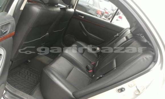 Acheter Occasion Voiture Toyota Avensis Gris à Yaoundé, Central Cameroon Acheter Occasion Voiture Toyota Avensis Gris à Yaoundé, Central Cameroon