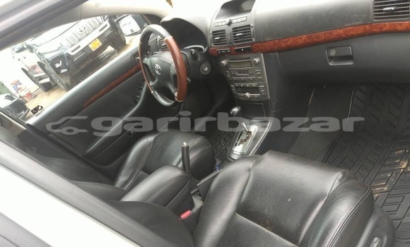 Acheter Occasion Voiture Toyota Avensis Gris à Yaoundé, Central Cameroon Acheter Occasion Voiture Toyota Avensis Gris à Yaoundé, Central Cameroon