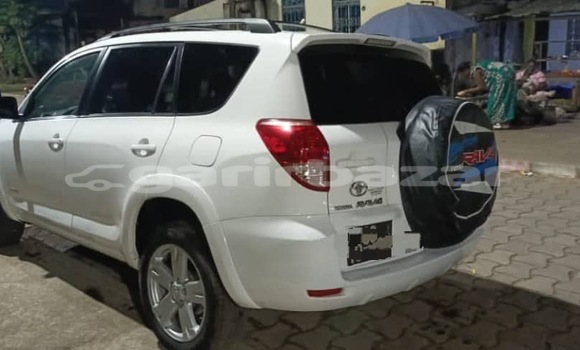 Acheter Occasion Voiture Toyota RAV4 Blanc à Douala, Littoral Cameroon Acheter Occasion Voiture Toyota RAV4 Blanc à Douala, Littoral Cameroon