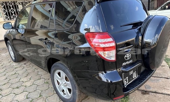 Acheter Occasion Voiture Toyota RAV4 Noir à Yaoundé, Central Cameroon Acheter Occasion Voiture Toyota RAV4 Noir à Yaoundé, Central Cameroon