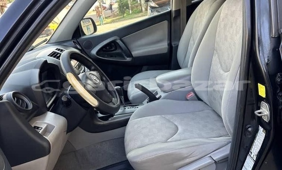 Acheter Occasion Voiture Toyota RAV4 Noir à Yaoundé, Central Cameroon Acheter Occasion Voiture Toyota RAV4 Noir à Yaoundé, Central Cameroon