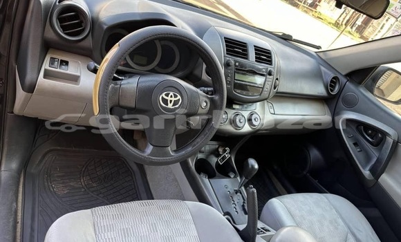 Acheter Occasion Voiture Toyota RAV4 Noir à Yaoundé, Central Cameroon Acheter Occasion Voiture Toyota RAV4 Noir à Yaoundé, Central Cameroon