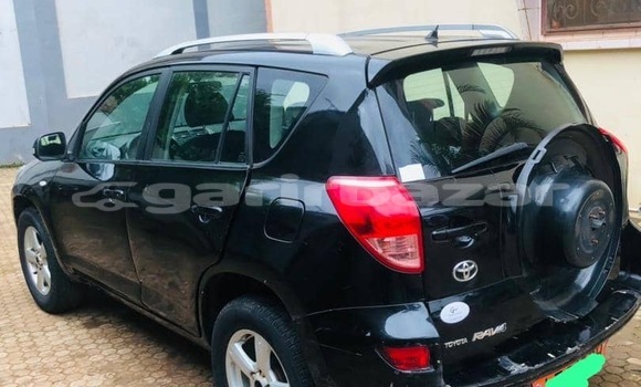 Sayi Na hannu Toyota RAV4 Black Mota in Yaounde a Babban Kamaru Sayi Na hannu Toyota RAV4 Black Mota in Yaounde a Babban Kamaru