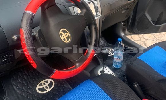 Acheter Occasion Voiture Toyota Vitz Gris à Douala, Littoral Cameroon