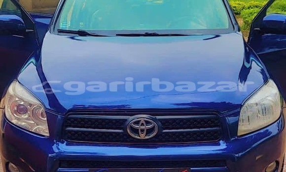 Sayi Na hannu Toyota RAV4 Sauran Mota in Douala a Ƙasar Kamaru