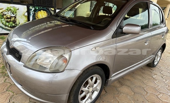 Acheter Neuf Voiture Toyota Yaris Gris à Yaoundé, Central Cameroon Acheter Neuf Voiture Toyota Yaris Gris à Yaoundé, Central Cameroon