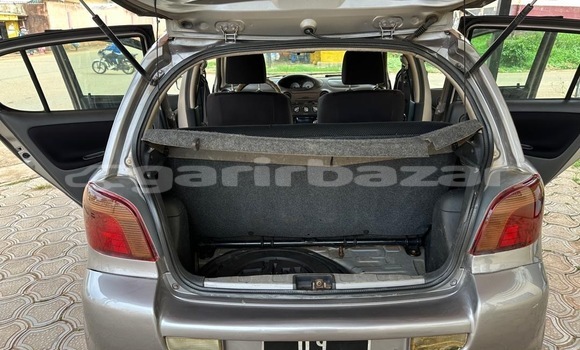 Acheter Neuf Voiture Toyota Yaris Gris à Yaoundé, Central Cameroon Acheter Neuf Voiture Toyota Yaris Gris à Yaoundé, Central Cameroon