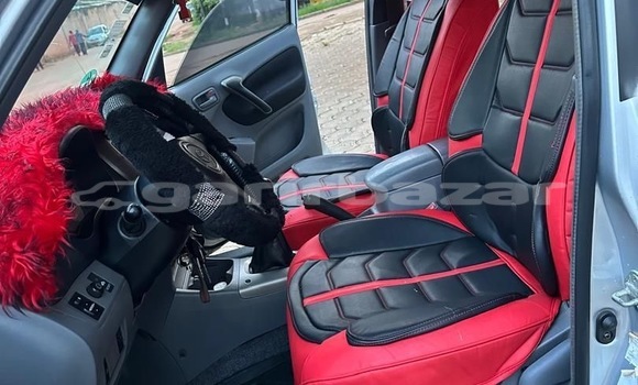 Acheter Neuf Voiture Toyota RAV4 Gris à Yaoundé, Central Cameroon Acheter Neuf Voiture Toyota RAV4 Gris à Yaoundé, Central Cameroon