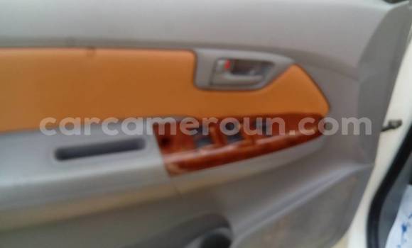 Acheter Occasion Voiture Toyota Hilux Blanc à Yaoundé, Central Cameroon Acheter Occasion Voiture Toyota Hilux Blanc à Yaoundé, Central Cameroon