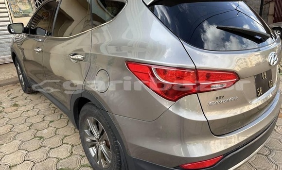 Buy Used Hyundai Santa Fe Other Car in Yaounde in Central Cameroon Buy Used Hyundai Santa Fe Other Car in Yaounde in Central Cameroon