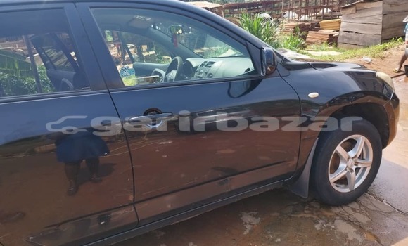 Sayi Na hannu Toyota RAV4 Black Mota in Yaounde a Babban Kamaru