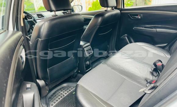 Acheter Occasion Voiture Suzuki Ciaz Blanc à Douala, Littoral Cameroon Acheter Occasion Voiture Suzuki Ciaz Blanc à Douala, Littoral Cameroon