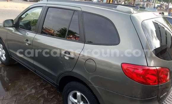 Acheter Occasion Voiture Hyundai Santa Fe Gris à Yaoundé, Central Cameroon Acheter Occasion Voiture Hyundai Santa Fe Gris à Yaoundé, Central Cameroon