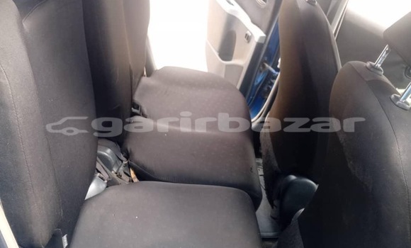 Acheter Neuf Voiture Toyota Yaris Bleu à Douala, Littoral Cameroon Acheter Neuf Voiture Toyota Yaris Bleu à Douala, Littoral Cameroon