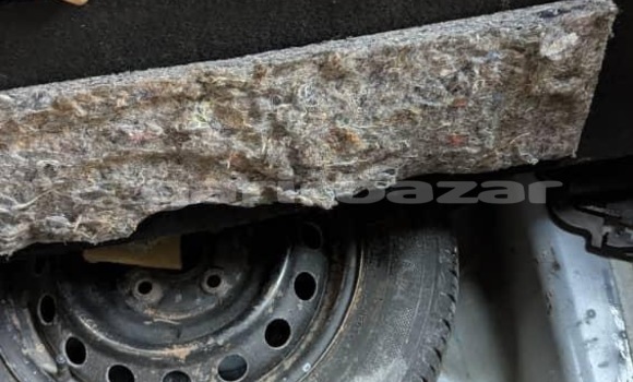 Acheter Neuf Voiture Toyota Yaris Bleu à Douala, Littoral Cameroon Acheter Neuf Voiture Toyota Yaris Bleu à Douala, Littoral Cameroon