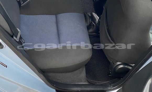 Sayi Na hannu Toyota Corolla Blue Mota in Douala a Ƙasar Kamaru Sayi Na hannu Toyota Corolla Blue Mota in Douala a Ƙasar Kamaru