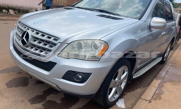 Sayi Sabo Mercedes‒Benz ML–Class Sauran Mota in Yaounde a Babban Kamaru Sayi Sabo Mercedes‒Benz ML–Class Sauran Mota in Yaounde a Babban Kamaru