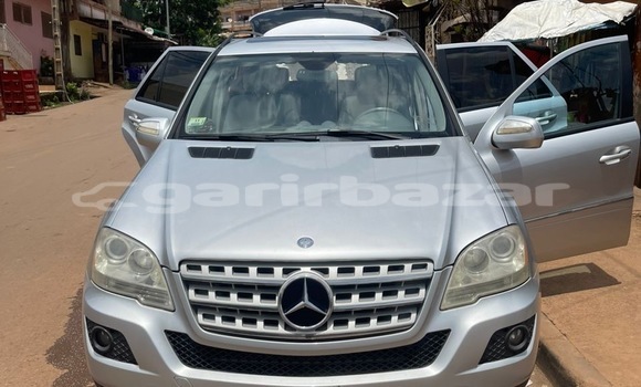 Sayi Sabo Mercedes‒Benz ML–Class Sauran Mota in Yaounde a Babban Kamaru Sayi Sabo Mercedes‒Benz ML–Class Sauran Mota in Yaounde a Babban Kamaru