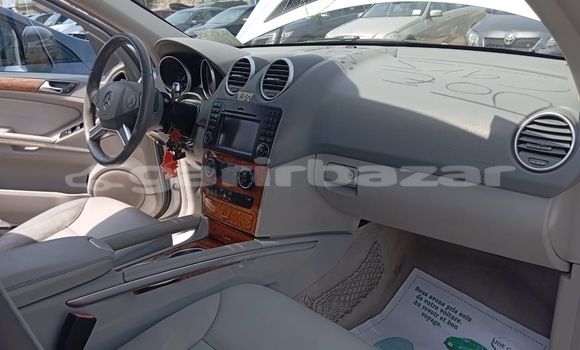 Sayi Sabo Mercedes‒Benz ML–Class Sauran Mota in Yaounde a Babban Kamaru Sayi Sabo Mercedes‒Benz ML–Class Sauran Mota in Yaounde a Babban Kamaru