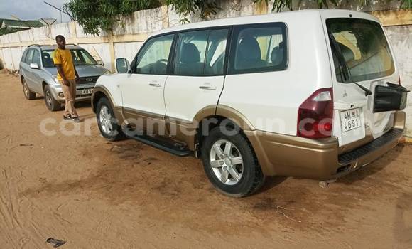 Acheter Occasion Voiture Mitsubishi Montero Sport Blanc à Yaoundé, Central Cameroon Acheter Occasion Voiture Mitsubishi Montero Sport Blanc à Yaoundé, Central Cameroon