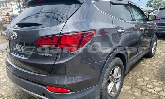 Sayi Imported Hyundai Santa Fe Blue Mota in Douala a Ƙasar Kamaru Sayi Imported Hyundai Santa Fe Blue Mota in Douala a Ƙasar Kamaru