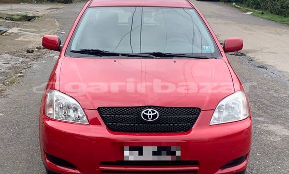 Sayi Imported Toyota Corolla Red Mota in Douala a Ƙasar Kamaru