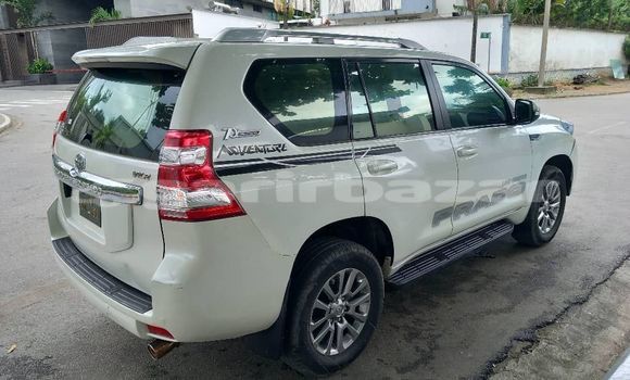 Acheter Import Voiture Toyota Land Cruiser Prado Blanc à Douala, Littoral Cameroon Acheter Import Voiture Toyota Land Cruiser Prado Blanc à Douala, Littoral Cameroon