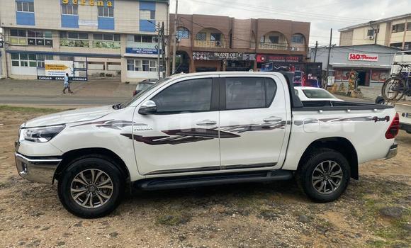 Acheter Neuf Voiture Toyota Hilux Blanc à Douala, Littoral Cameroon Acheter Neuf Voiture Toyota Hilux Blanc à Douala, Littoral Cameroon