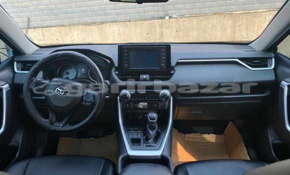 Sayi Imported Toyota RAV4 Blue Mota in Douala a Ƙasar Kamaru Sayi Imported Toyota RAV4 Blue Mota in Douala a Ƙasar Kamaru