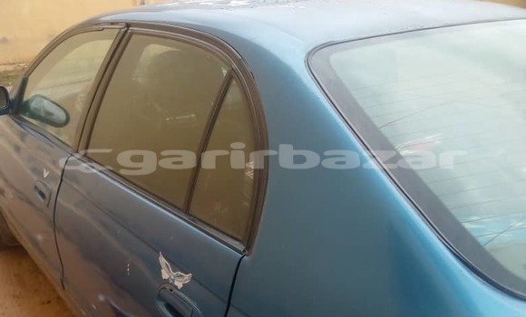 Sayi Na hannu Toyota Carina E Blue Mota in Garoua a North Kamaru Sayi Na hannu Toyota Carina E Blue Mota in Garoua a North Kamaru