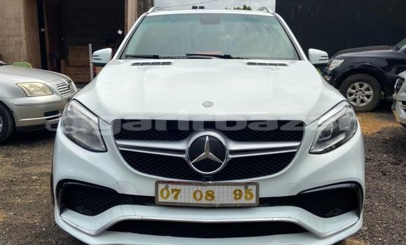 Buy Used Mercedes‒Benz GLE White Car in Douala in Littoral Cameroon