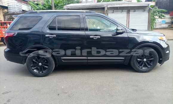 Sayi Na hannu Ford Explorer Sport Trac Black Mota in Douala a Ƙasar Kamaru Sayi Na hannu Ford Explorer Sport Trac Black Mota in Douala a Ƙasar Kamaru