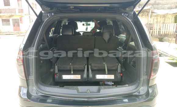 Sayi Na hannu Ford Explorer Sport Trac Black Mota in Douala a Ƙasar Kamaru Sayi Na hannu Ford Explorer Sport Trac Black Mota in Douala a Ƙasar Kamaru