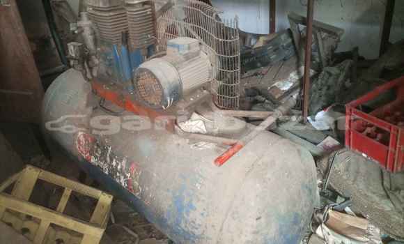 Acheter Occasion Utilitaire Caterpillar 120 Vert à Douala, Littoral Cameroon Acheter Occasion Utilitaire Caterpillar 120 Vert à Douala, Littoral Cameroon