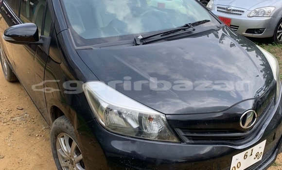 Buy Import Toyota Vitz Black Car in Douala in Littoral Cameroon