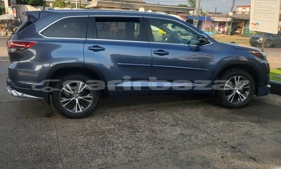Sayi Sabo Toyota Highlander Sauran Mota in Douala a Ƙasar Kamaru Sayi Sabo Toyota Highlander Sauran Mota in Douala a Ƙasar Kamaru