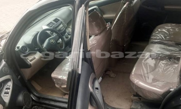 Acheter Neuf Voiture Toyota RAV4 Noir à Douala, Littoral Cameroon Acheter Neuf Voiture Toyota RAV4 Noir à Douala, Littoral Cameroon
