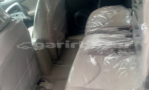 Acheter Neuf Voiture Toyota RAV4 Noir à Douala, Littoral Cameroon Acheter Neuf Voiture Toyota RAV4 Noir à Douala, Littoral Cameroon
